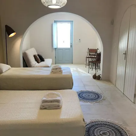 Errieta House - Eclectic Island - Gorgeous Sea Views, Garden Villa *